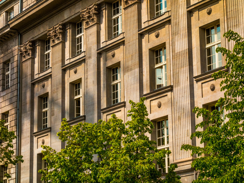 VKL Arquitectura Legal · Infraestructuras Públicas